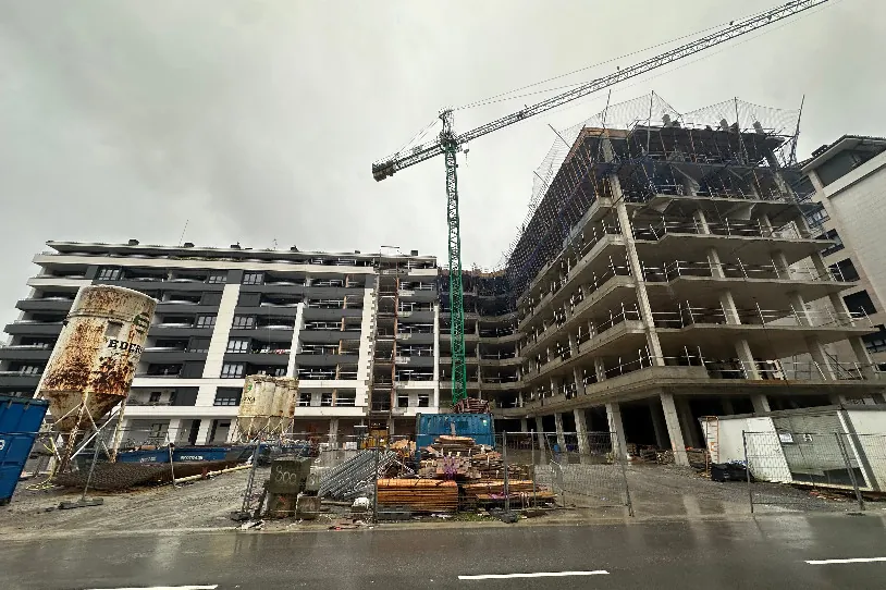 Larriki zauritu da langile bat Azpeitian, lan-istripuz