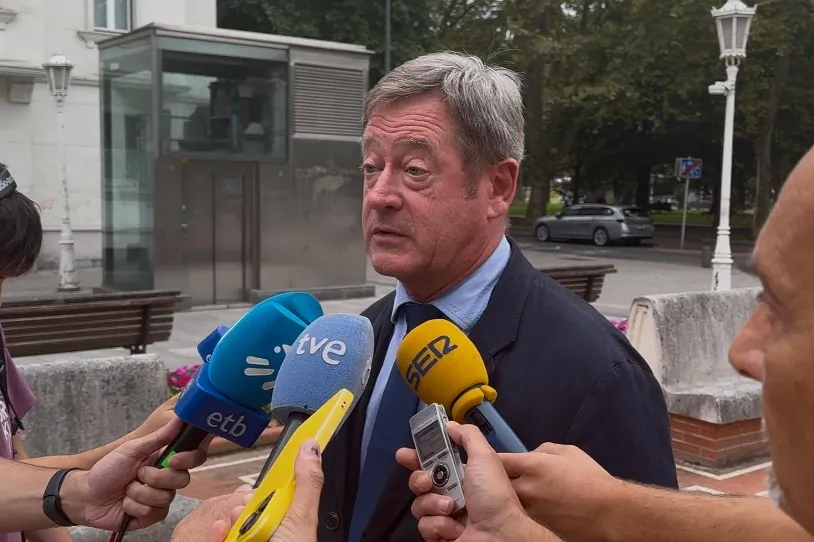 Pertsona etorkinen aurkako neurrien gogortzea aldarrikatu du Zupiriak